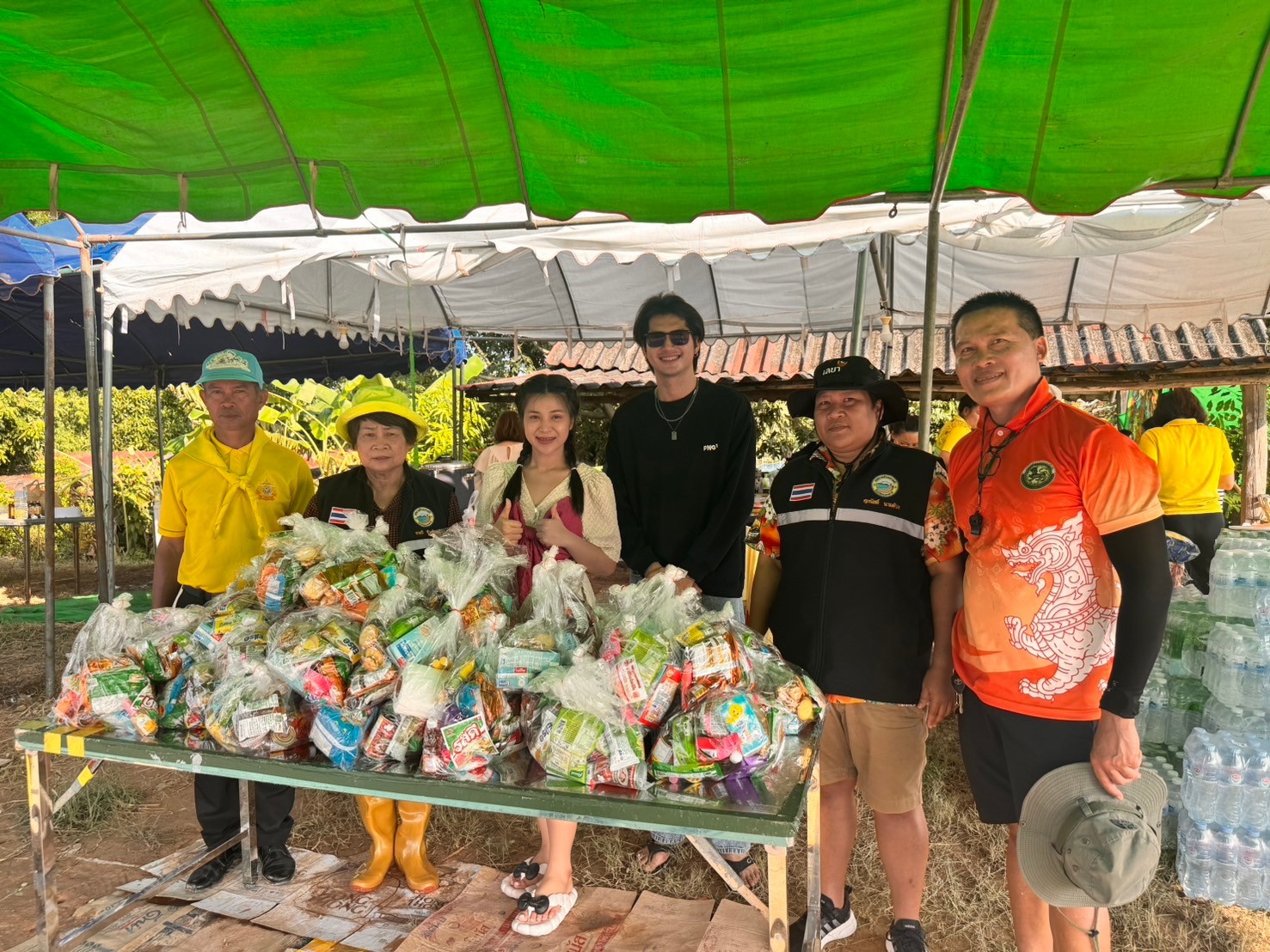 เทศบาลตำบลหาดคำ จังหวัดหนองคาย ขอขอบคุณทุกท่านที่ให้การสนับสนุน บริจาคเครื่องอุปโภค บริโภค เพื่อเหลือผู้ประสบอุทกภัยในเขตพื้นที่ตำบลหาดคำ และเจ้าหน้าที่ที่ปัฏิบัติงาน เทศบาลตำบลหาดคำ ขอขอบคุณมาก ณ โอกาสนี้