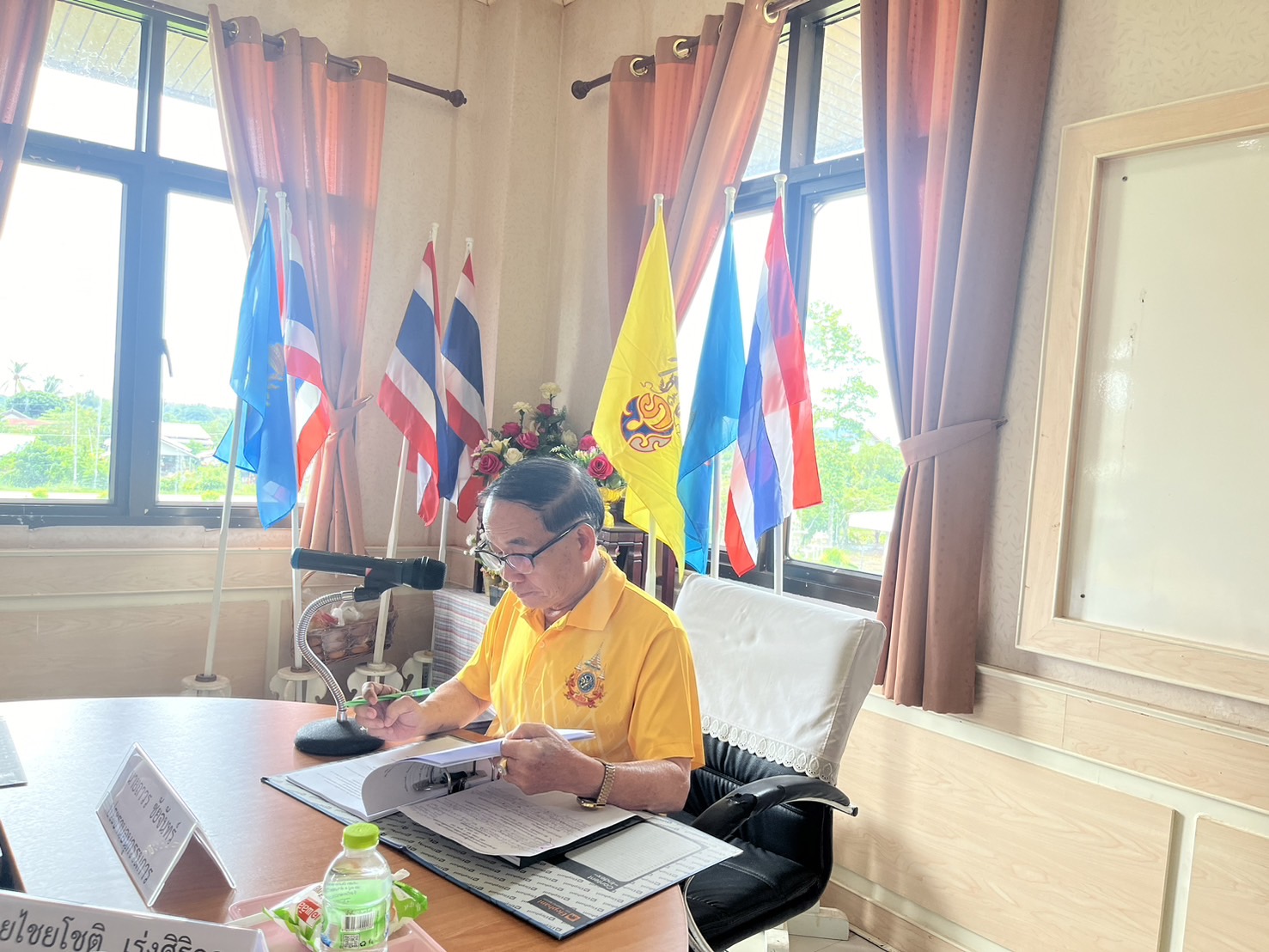 วันพุธ ที่ 2 ตุลาคม 2567 เวลา 10:00 น. ณ ห้องประชุมเทศบาลตำบลหาดคำ นายถาวร ชัยจันทร์ นายกเทศมนตรีตำบลหาดคำ เป็นประธานอนุกรรมการสนับสนุนกองทุนผู้สูงอายุที่มีภาวะพึ่งพิงและบุคคลอื่นที่มีภาวะพึ่งพิง เทศบาลตำบลหาดคำ